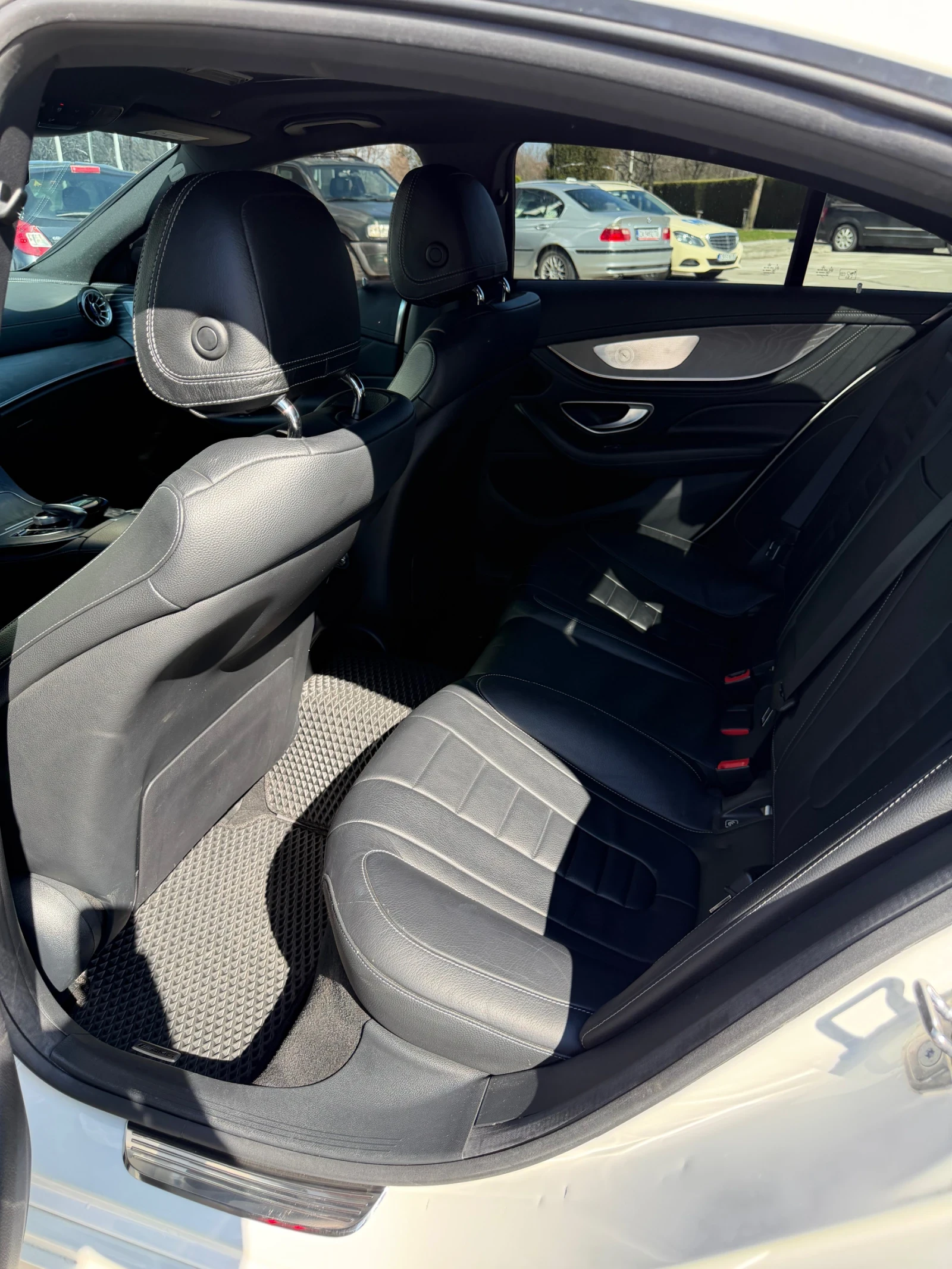 Mercedes-Benz CLS 450 53 AMG pack* Burmester* keyless* камера360* перфек, снимка 11 - Автомобили и джипове - 54110219