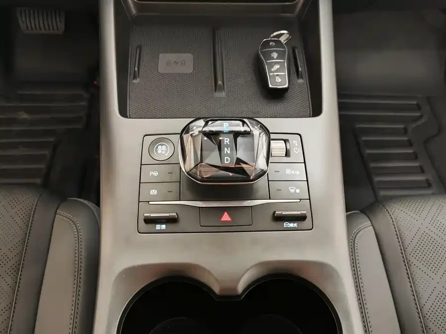 BYD Qin Plus EV FWD 57.6KWH | Mobile.bg � ����������� 13