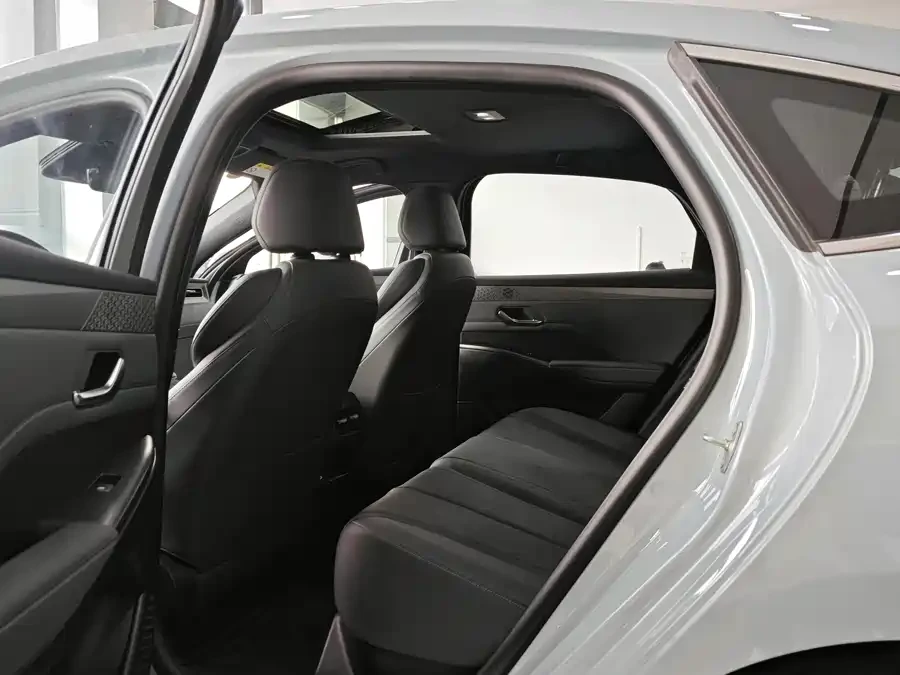 BYD Qin Plus EV FWD 57.6KWH | Mobile.bg � ����������� 16