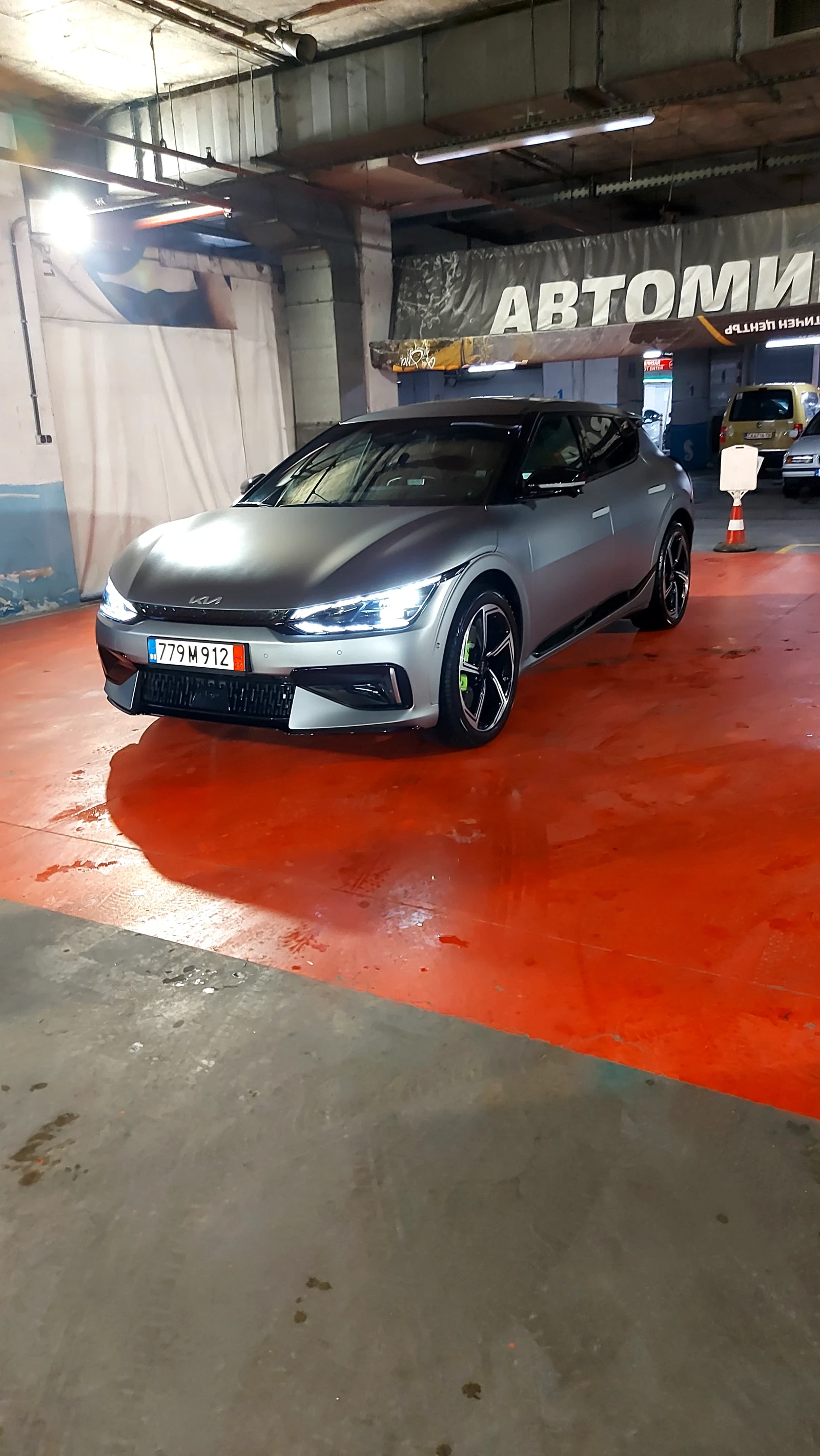 Kia EV6  GT, снимка 8 - Автомобили и джипове - 54530594