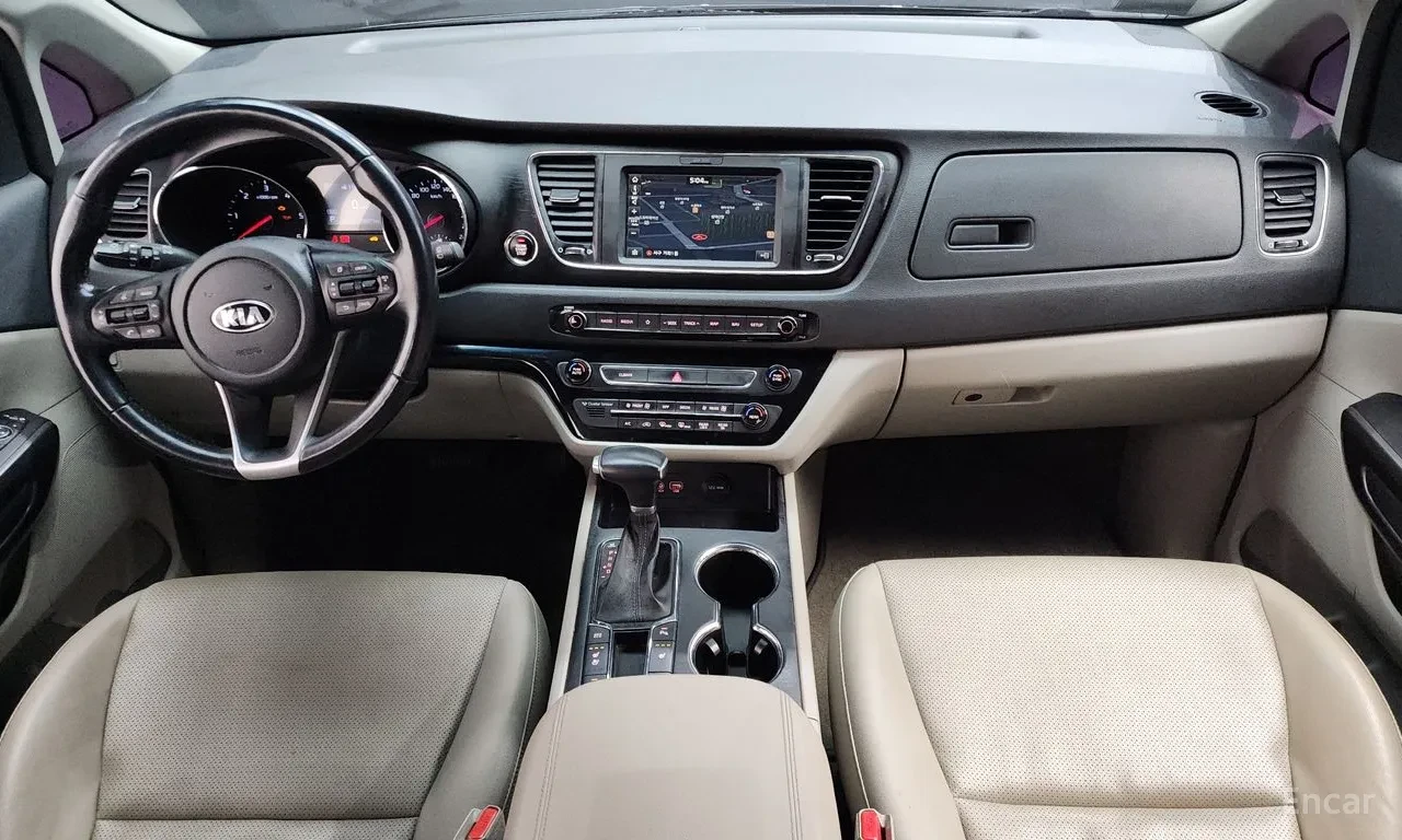 Kia Carnival 9-seater Limousine, снимка 7 - Автомобили и джипове - 54613735