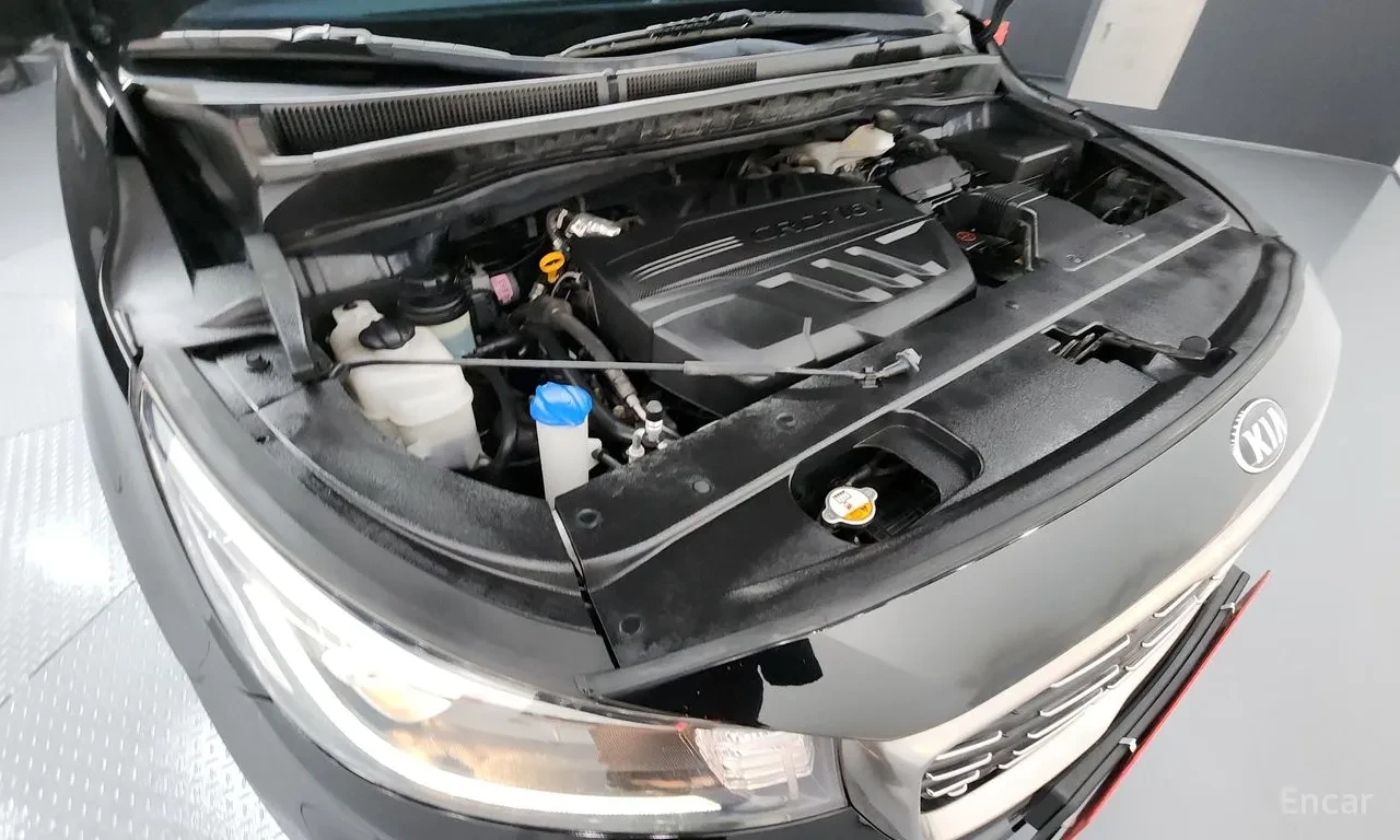 Kia Carnival 9-seater Limousine, снимка 6 - Автомобили и джипове - 54613735