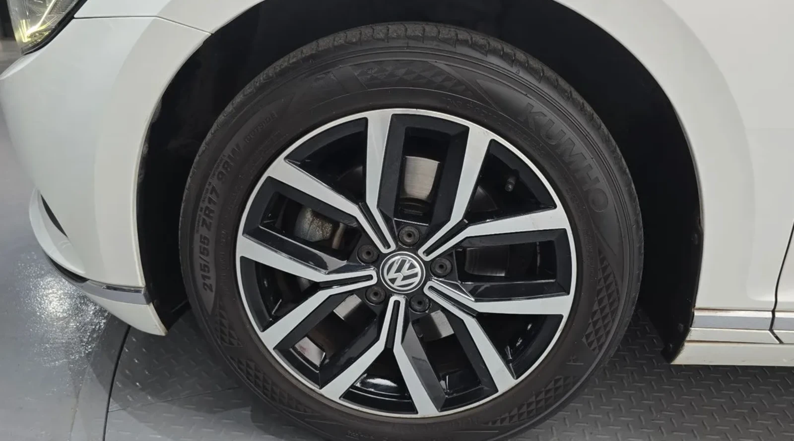 VW Passat GT TDI / DISTRONIC / DIGITAL / ШИБЕДАХ / DSG , снимка 5 - Автомобили и джипове - 54619161