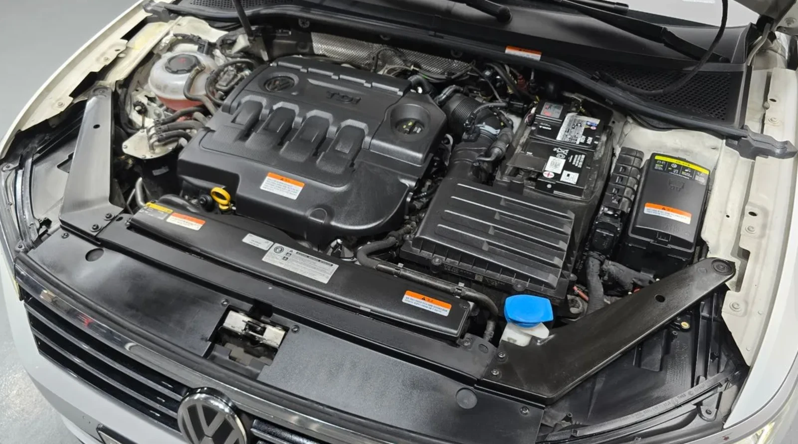 VW Passat GT TDI / DISTRONIC / DIGITAL / ШИБЕДАХ / DSG , снимка 6 - Автомобили и джипове - 54619161