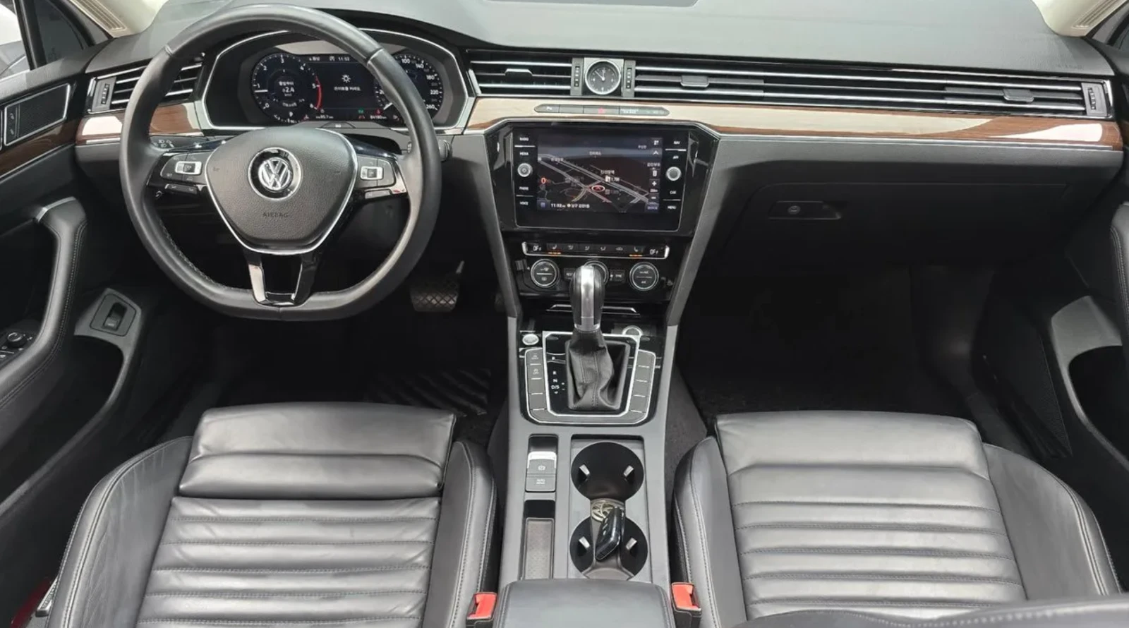 VW Passat GT TDI / DISTRONIC / DIGITAL / ШИБЕДАХ / DSG , снимка 7 - Автомобили и джипове - 54619161