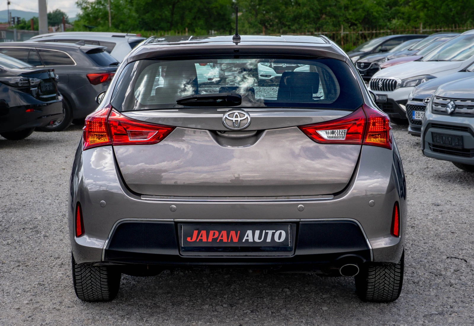 Toyota Auris 2.0 D-4D СУПЕР СЪСТОЯНИЕ! С ГАРАНЦИЯ! , снимка 5 - Автомобили и джипове - 54635128