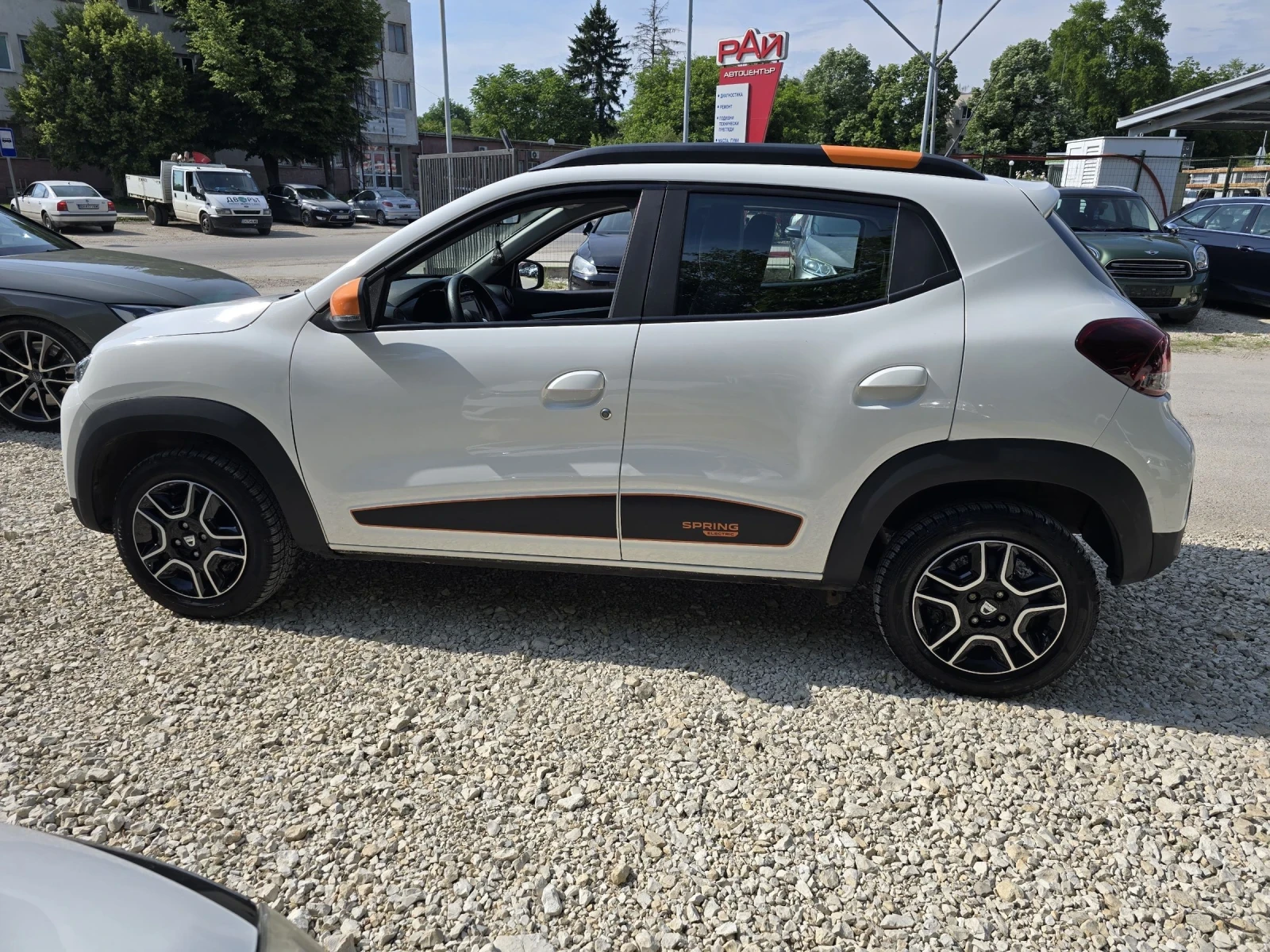 Dacia Spring Comfort Plus 45CCS Гаранция Лизинг, снимка 2 - Автомобили и джипове - 54746854