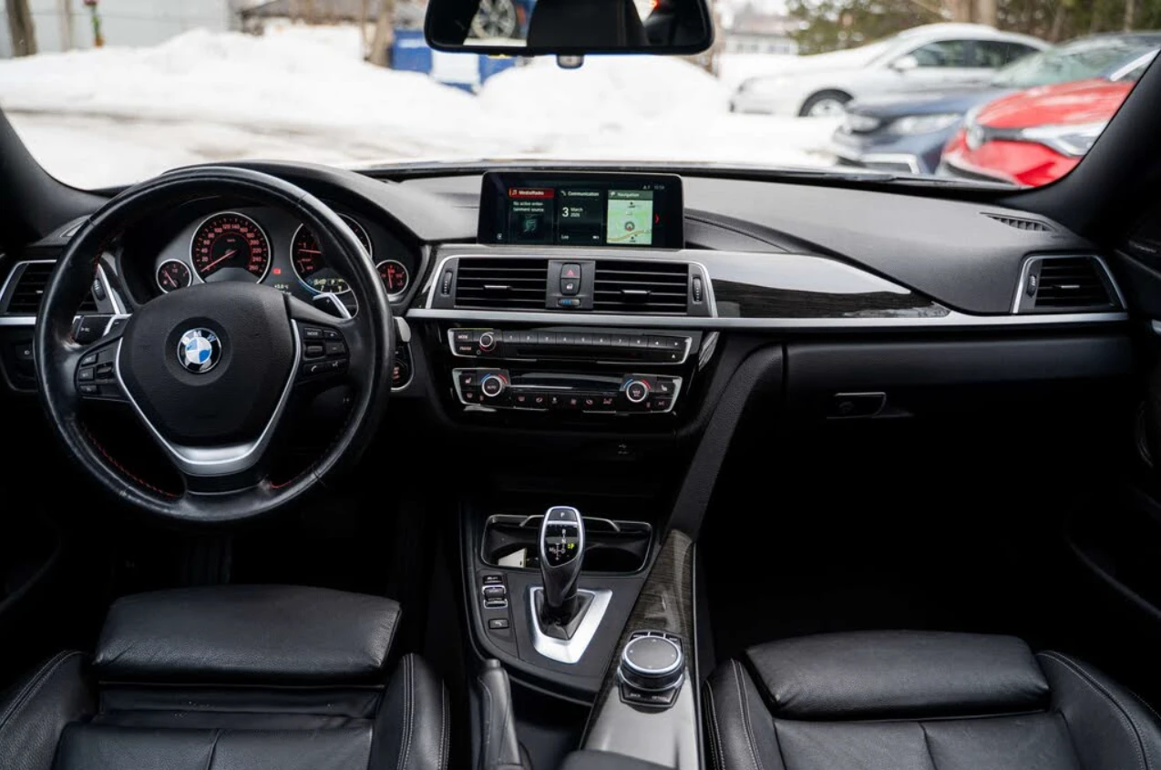 BMW 330 xDrive* 90к км* SPORT* HUD* CAM* HARMAN* , снимка 9 - Автомобили и джипове - 54972336