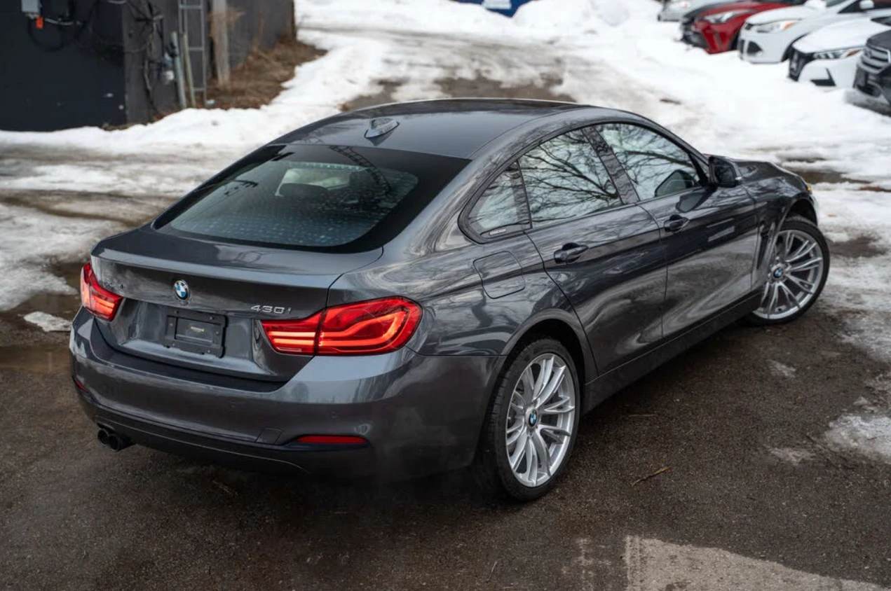 BMW 330 xDrive* 90к км* SPORT* HUD* CAM* HARMAN* , снимка 5 - Автомобили и джипове - 54972336