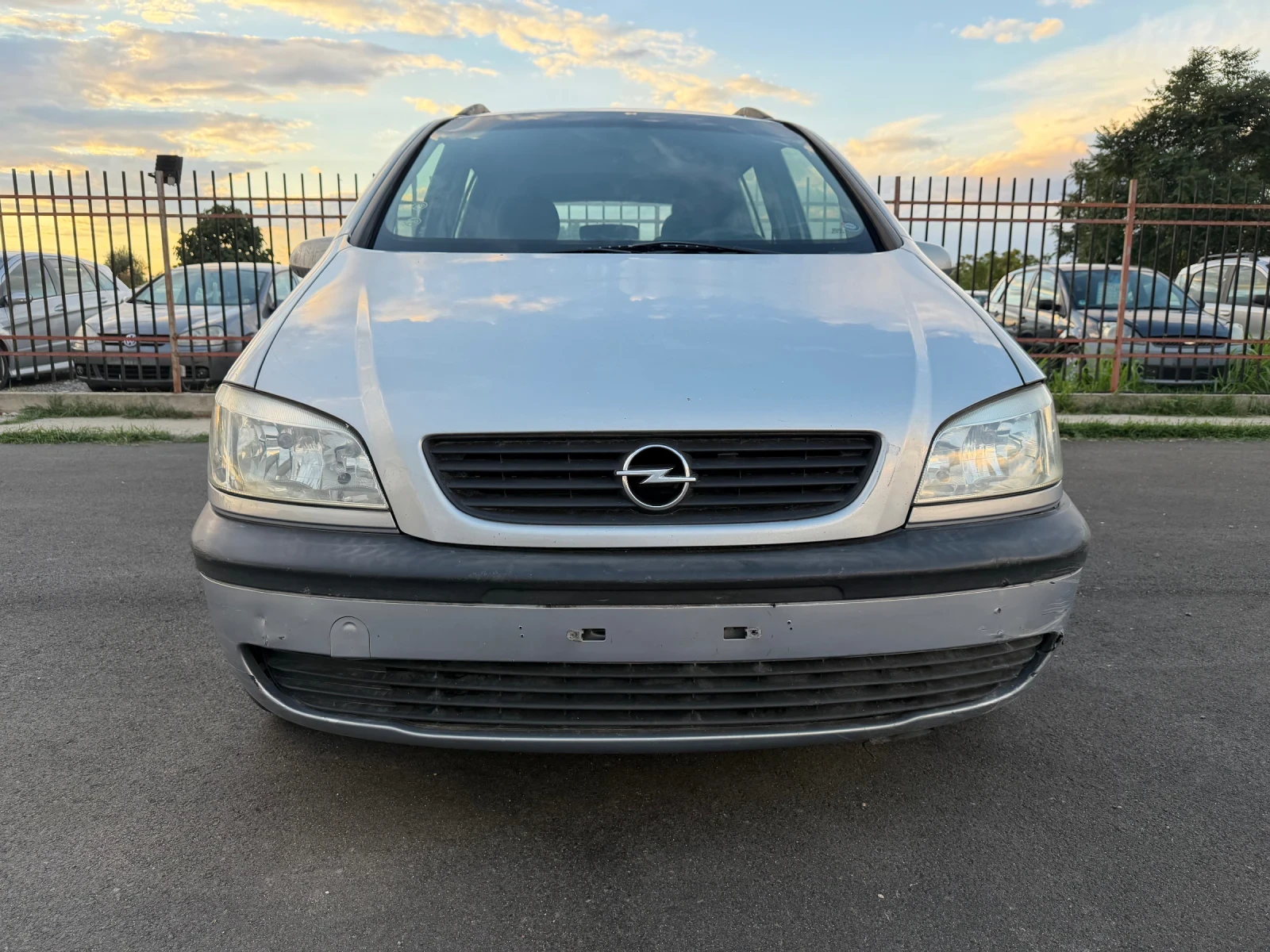 Opel Zafira 2.0d 6+ 1 100к.с. Клима, снимка 5 - Автомобили и джипове - 55273099
