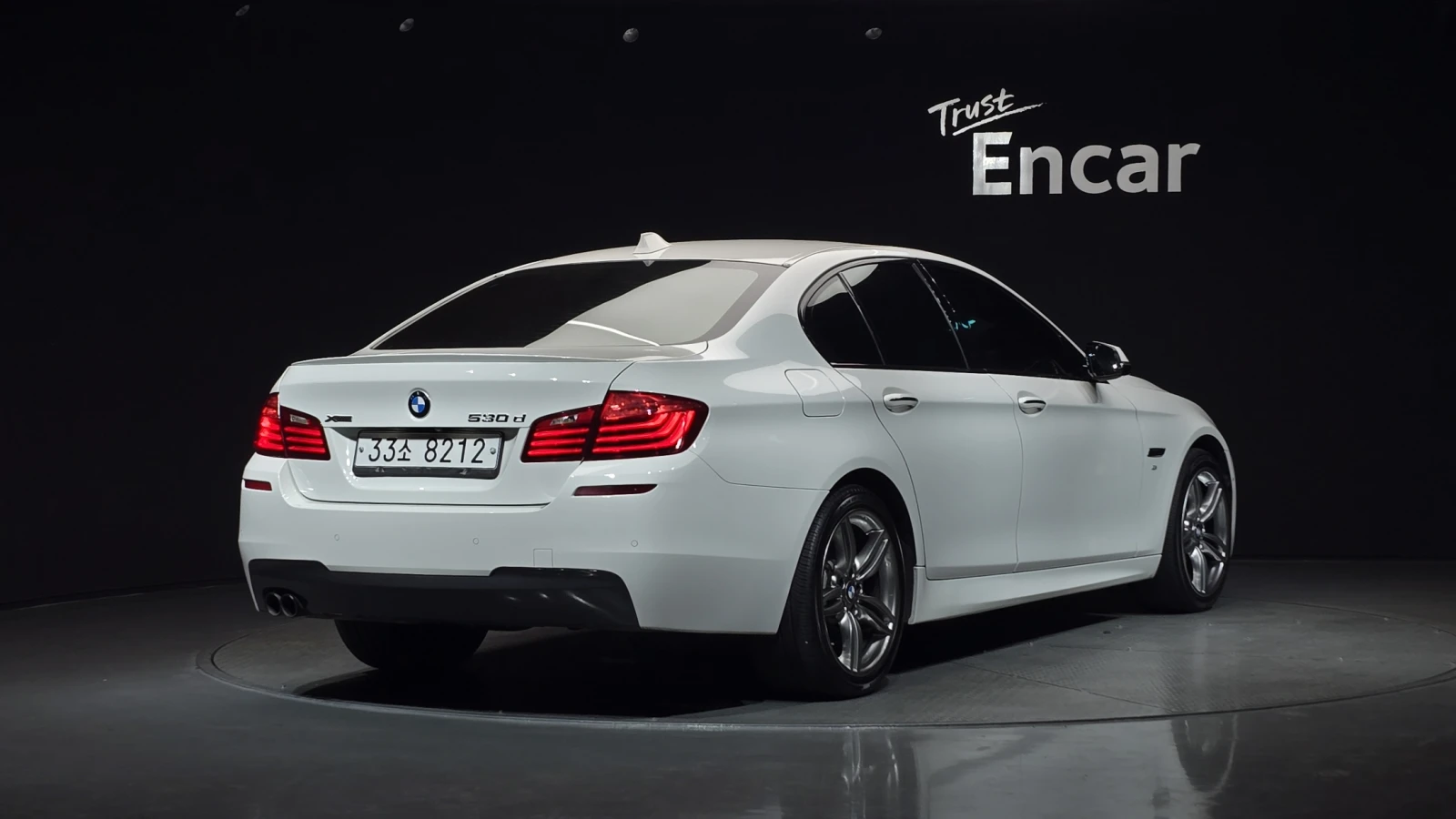 BMW 530 D X Drive M Aerodynamic, снимка 3 - Автомобили и джипове - 55446549