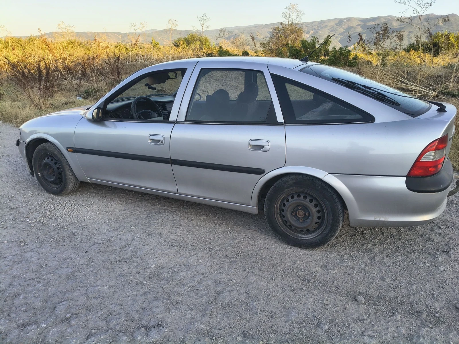 Opel Vectra, снимка 3 - Автомобили и джипове - 56010343