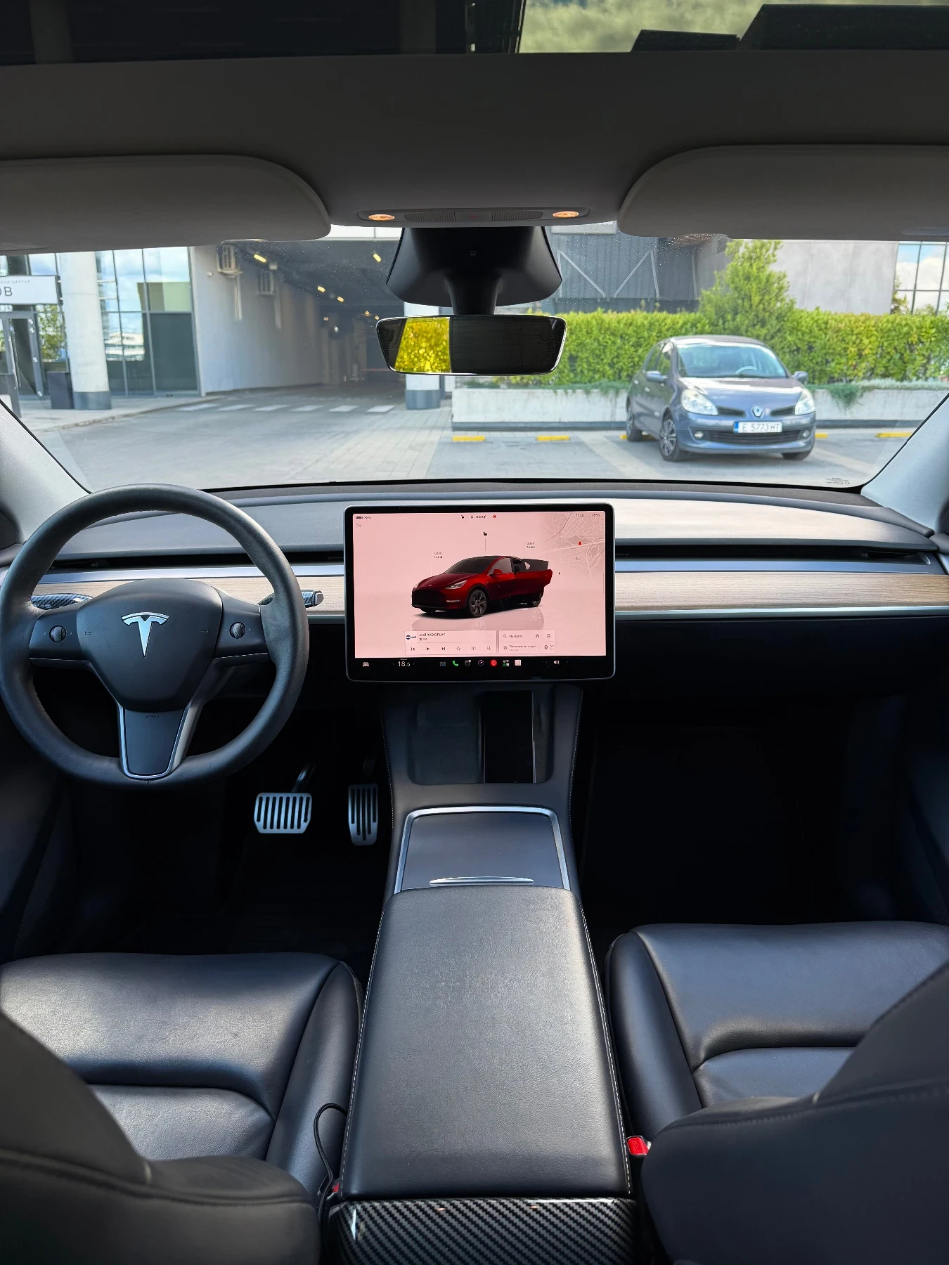 Tesla Model Y 2024 / FSD 4 / Гаранция / 60000хил км, снимка 13 - Автомобили и джипове - 56175687