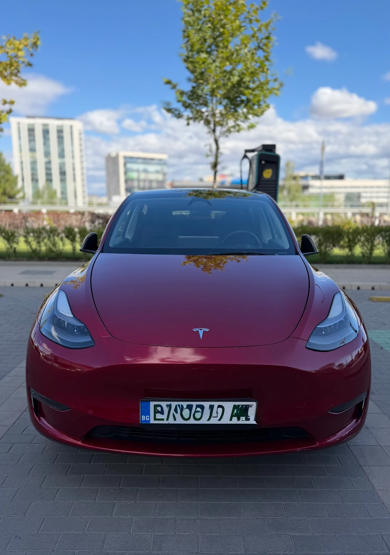 Tesla Model Y 2024 / FSD 4 / Гаранция / 60000хил км, снимка 4 - Автомобили и джипове - 56175687