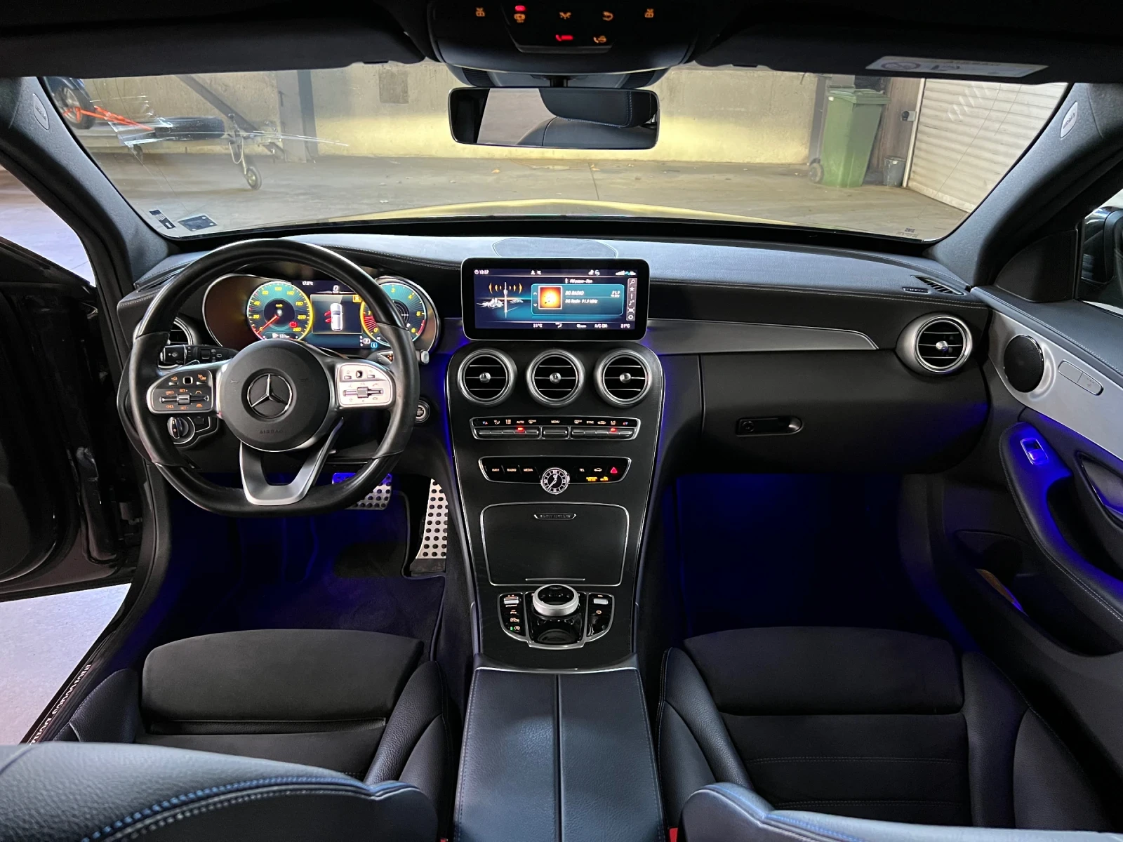 Mercedes-Benz C 220 Night Edition AMG Line, снимка 10 - Автомобили и джипове - 56182404