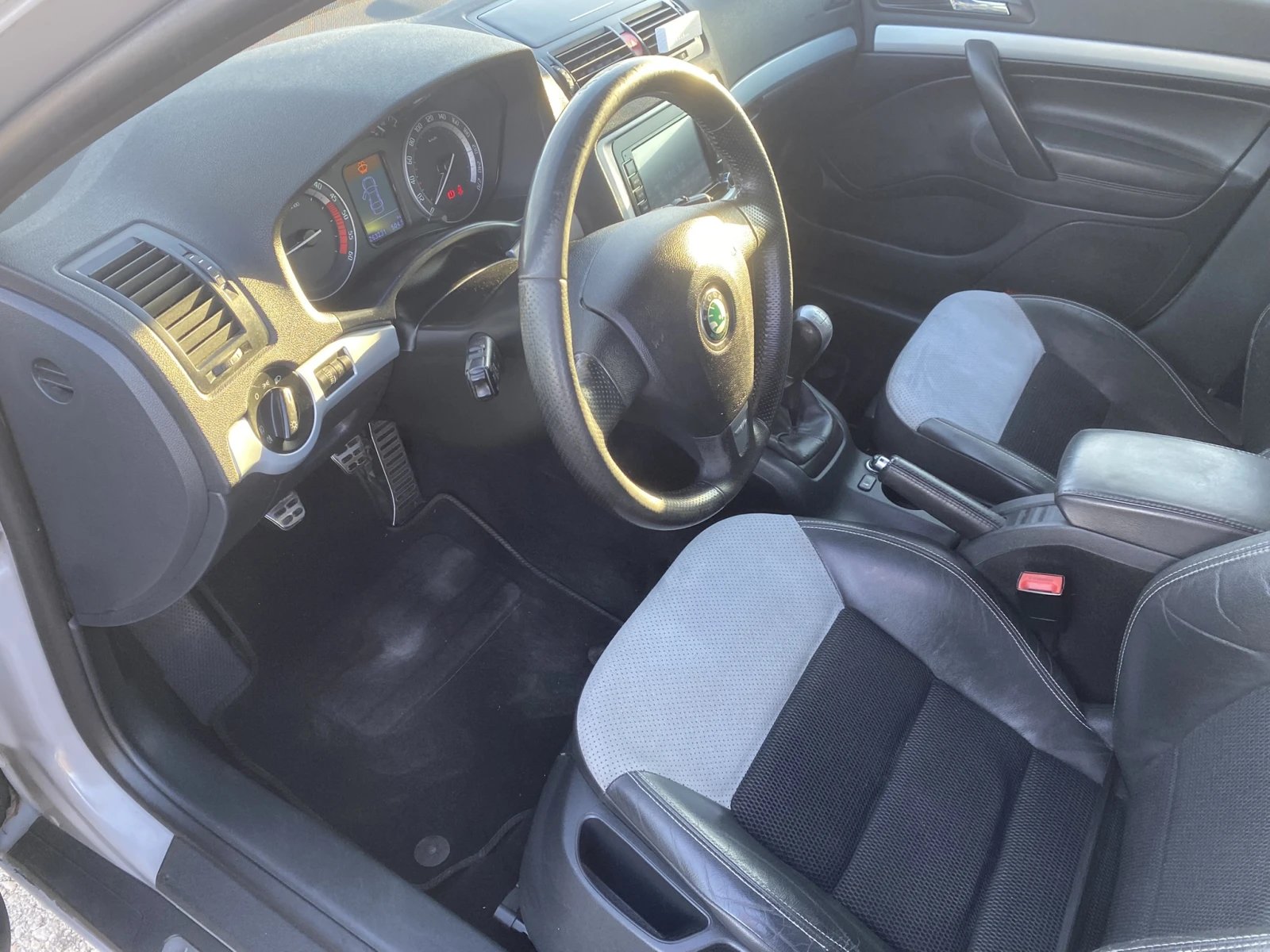 Skoda Octavia VRS, снимка 9 - Автомобили и джипове - 56363050