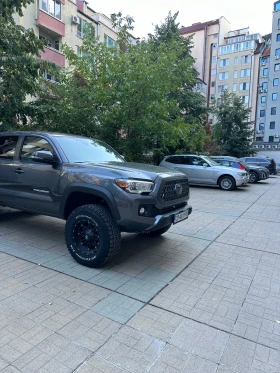 Toyota Tacoma Пикап