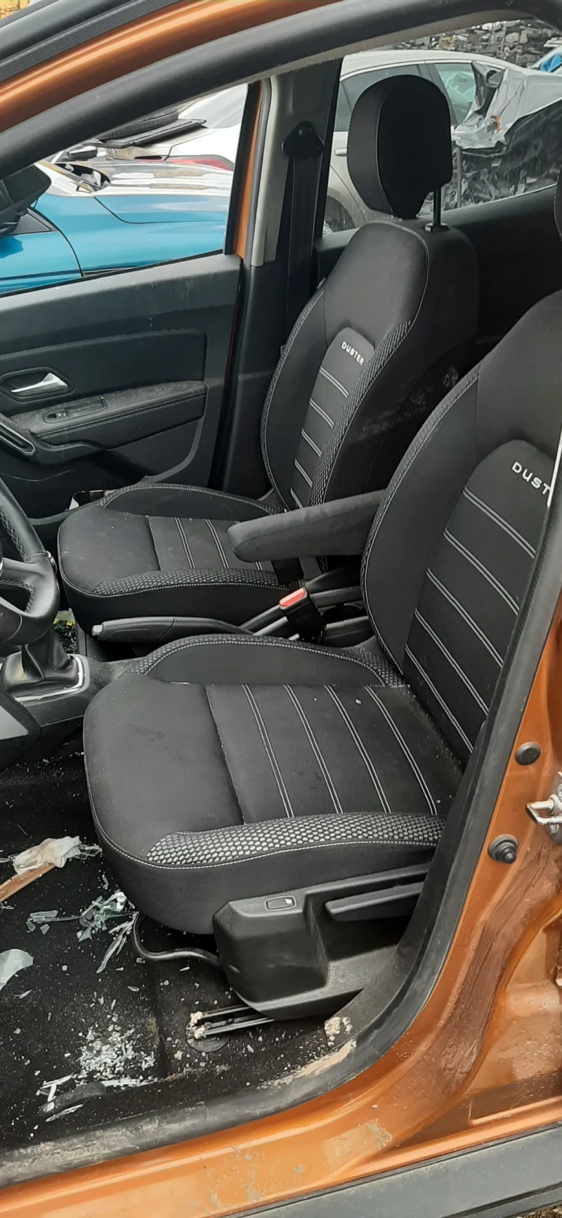 Dacia Duster 1.5 dci, снимка 6 - Автомобили и джипове - 52105797