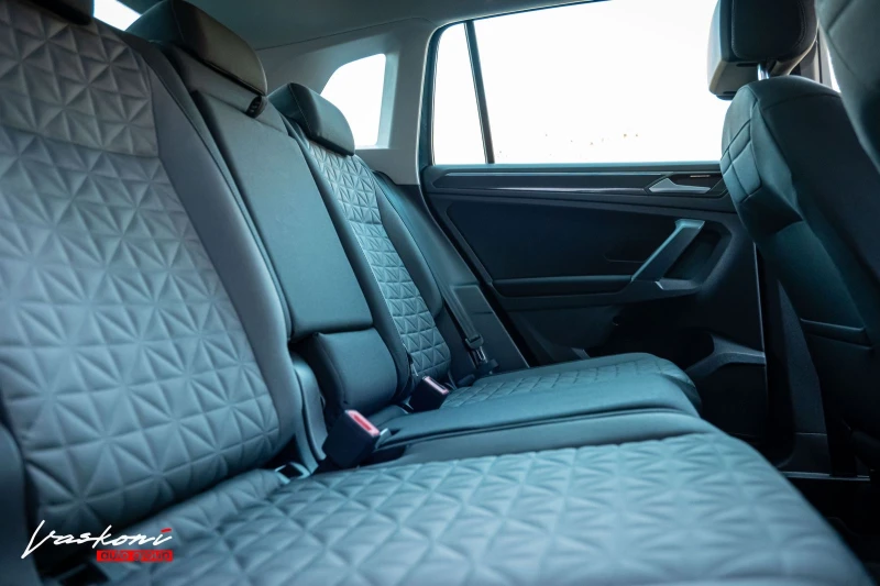 VW Tiguan 2.0 TDI, снимка 17 - Автомобили и джипове - 52848690