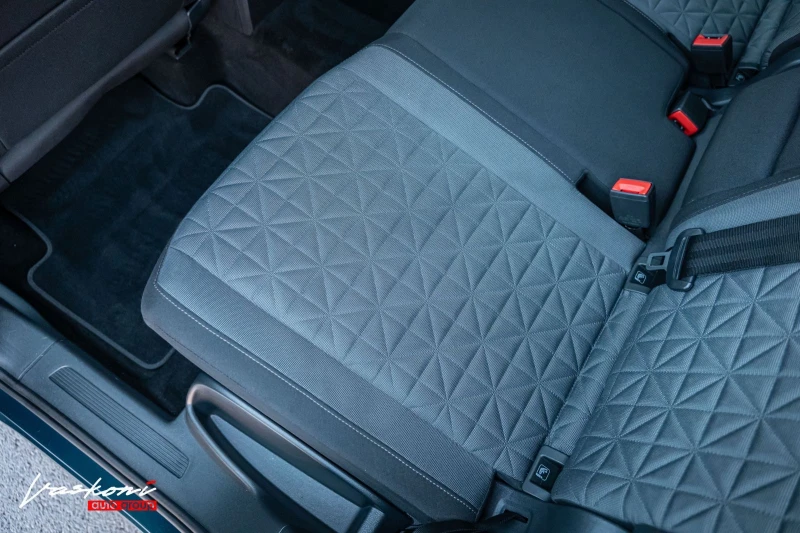 VW Tiguan 2.0 TDI, снимка 16 - Автомобили и джипове - 52848690