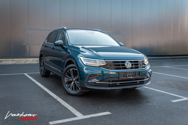 VW Tiguan 2.0 TDI, снимка 2 - Автомобили и джипове - 52848690
