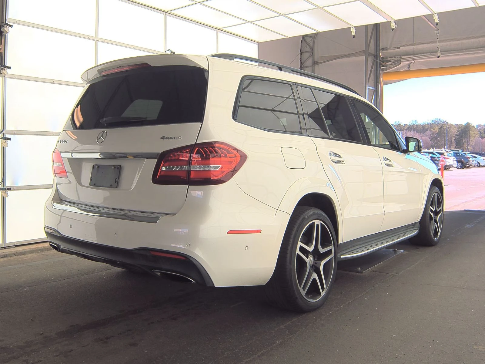 Mercedes-Benz GLS 500 AMG pack* 7места* B&O* Масаж* Designo* Distronik*  - изображение 5