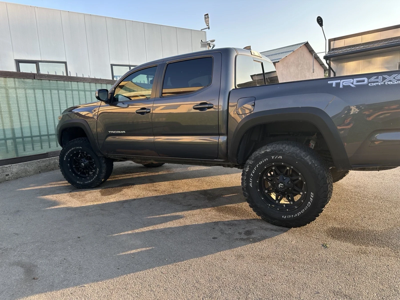 Toyota Tacoma Пикап - изображение 8