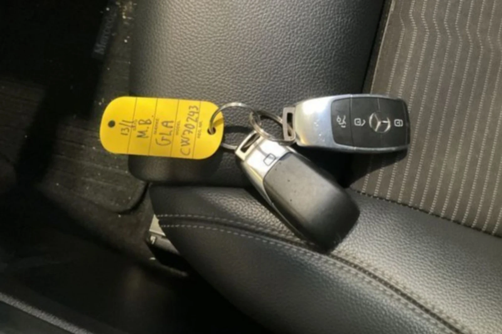 Mercedes-Benz GLA 220 220 d.Kamera.Led.Navi, снимка 16 - Автомобили и джипове - 53719792