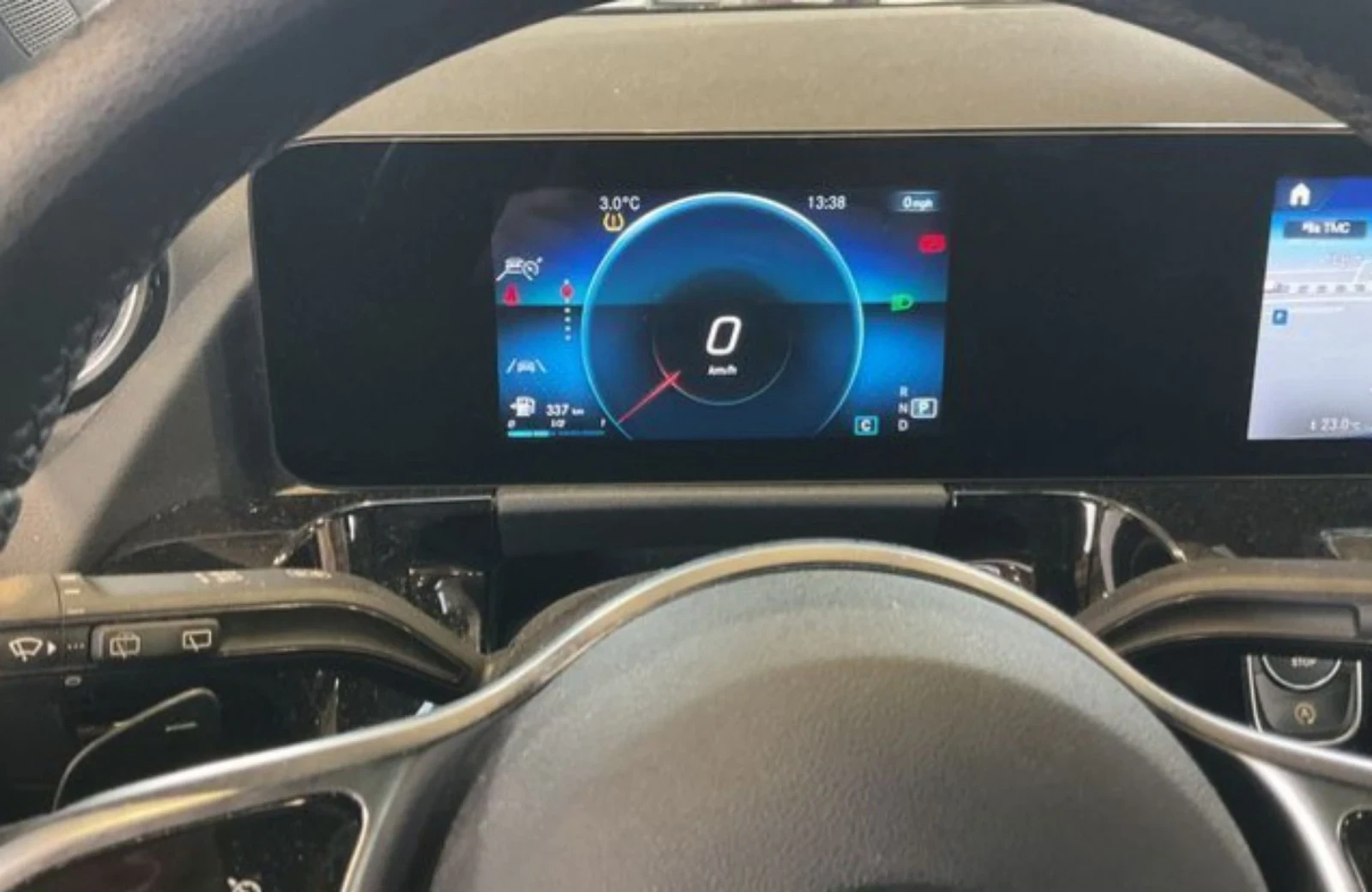 Mercedes-Benz GLA 220 220 d.Kamera.Led.Navi, снимка 8 - Автомобили и джипове - 53719792