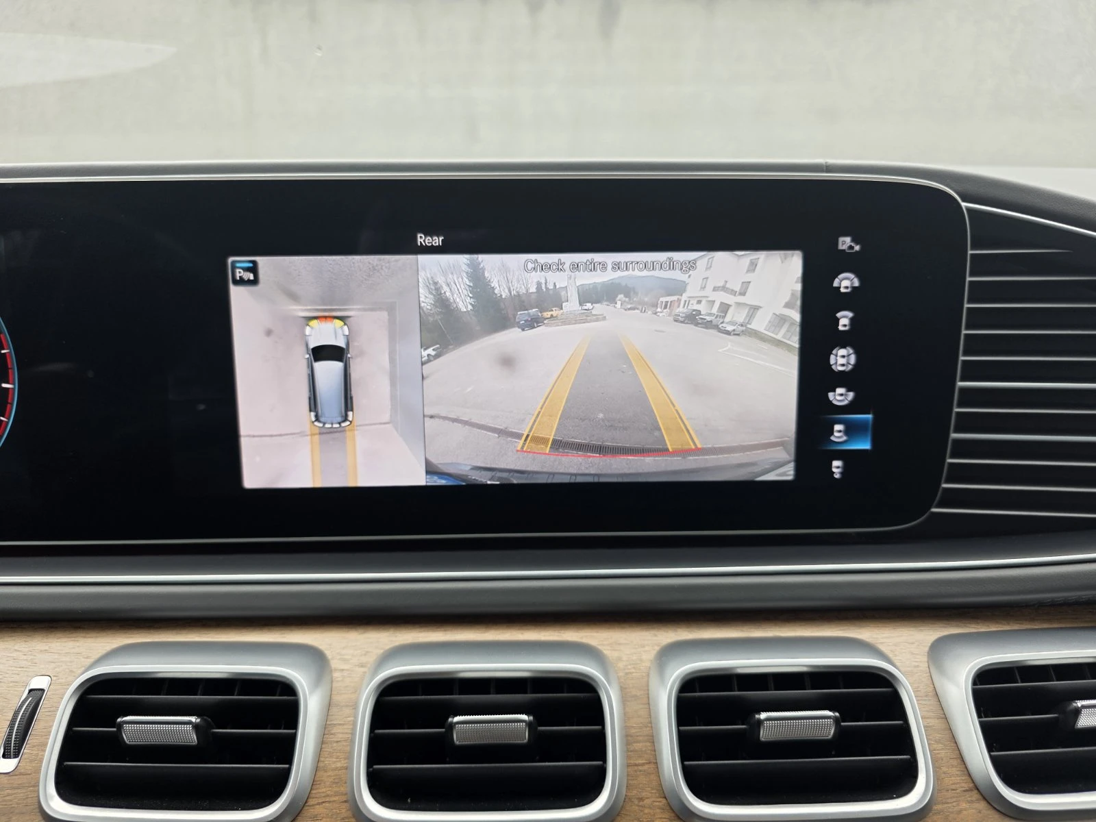 Mercedes-Benz GLS580, снимка 15 - Автомобили и джипове - 54219347