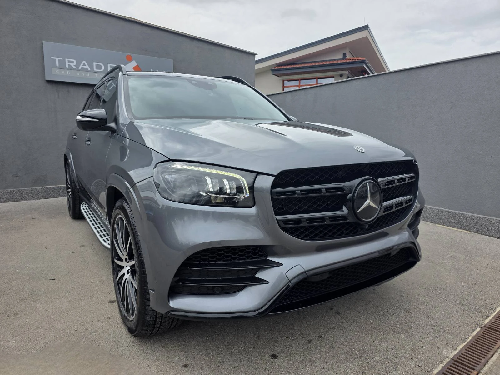 Mercedes-Benz GLS580, снимка 3 - Автомобили и джипове - 54219347