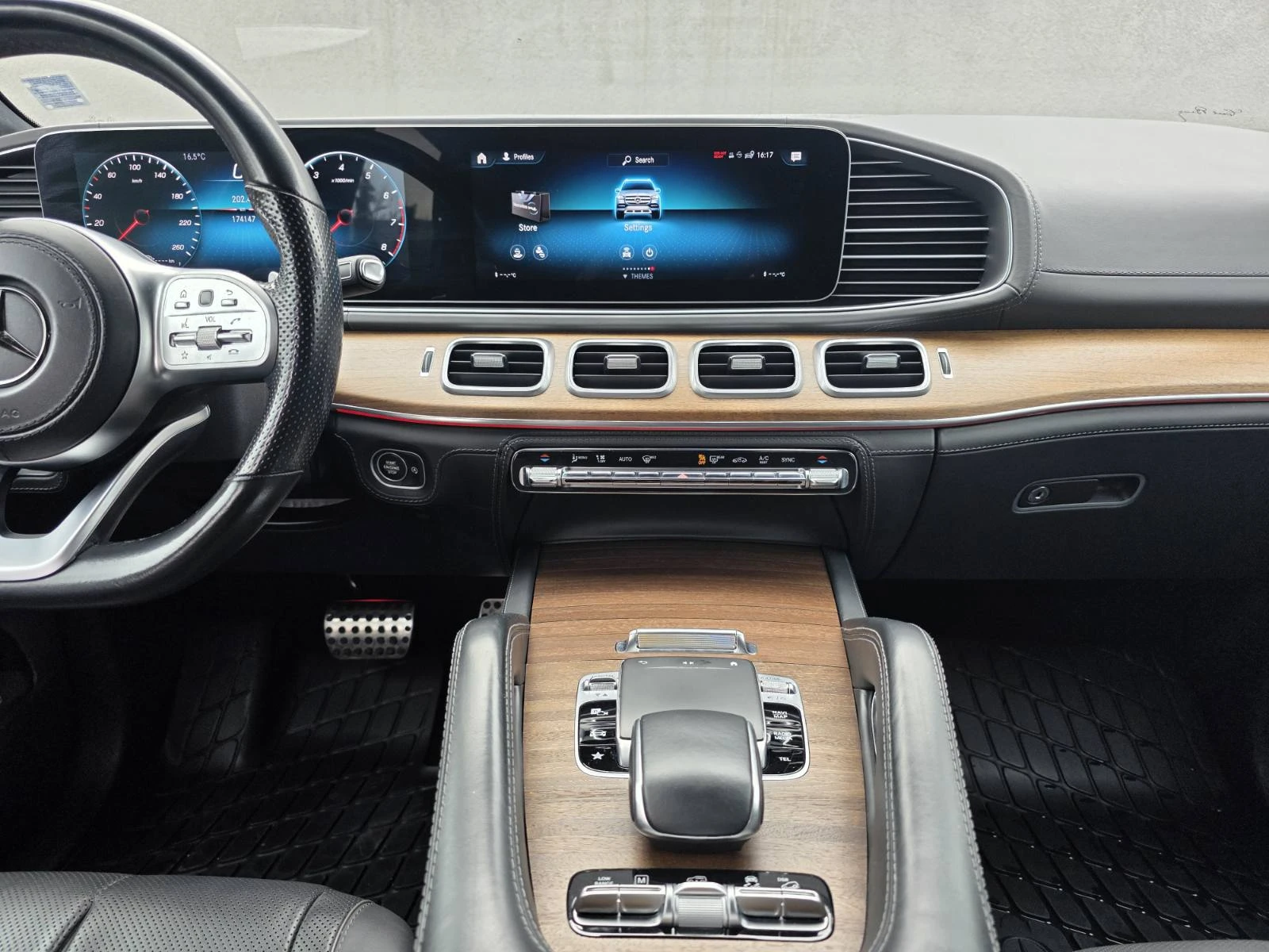 Mercedes-Benz GLS580, снимка 14 - Автомобили и джипове - 54219347