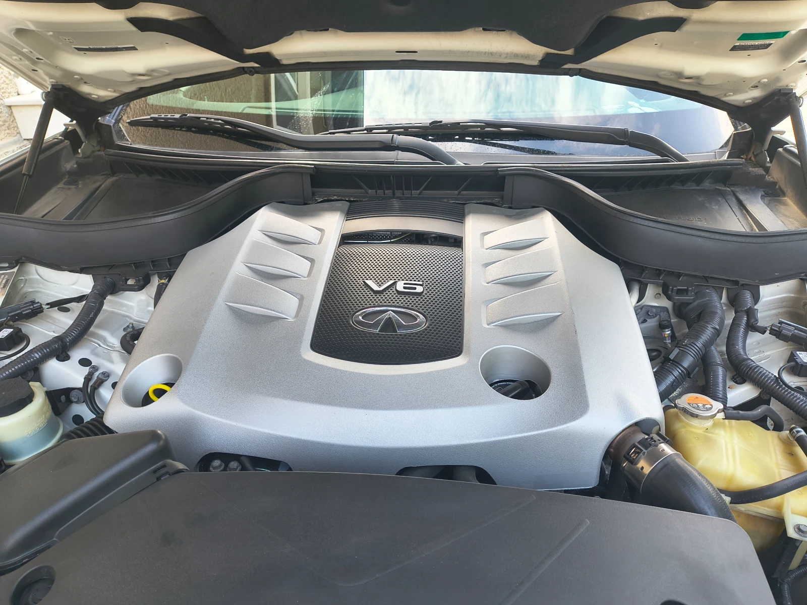 Infiniti QX70, снимка 6 - Автомобили и джипове - 55199554