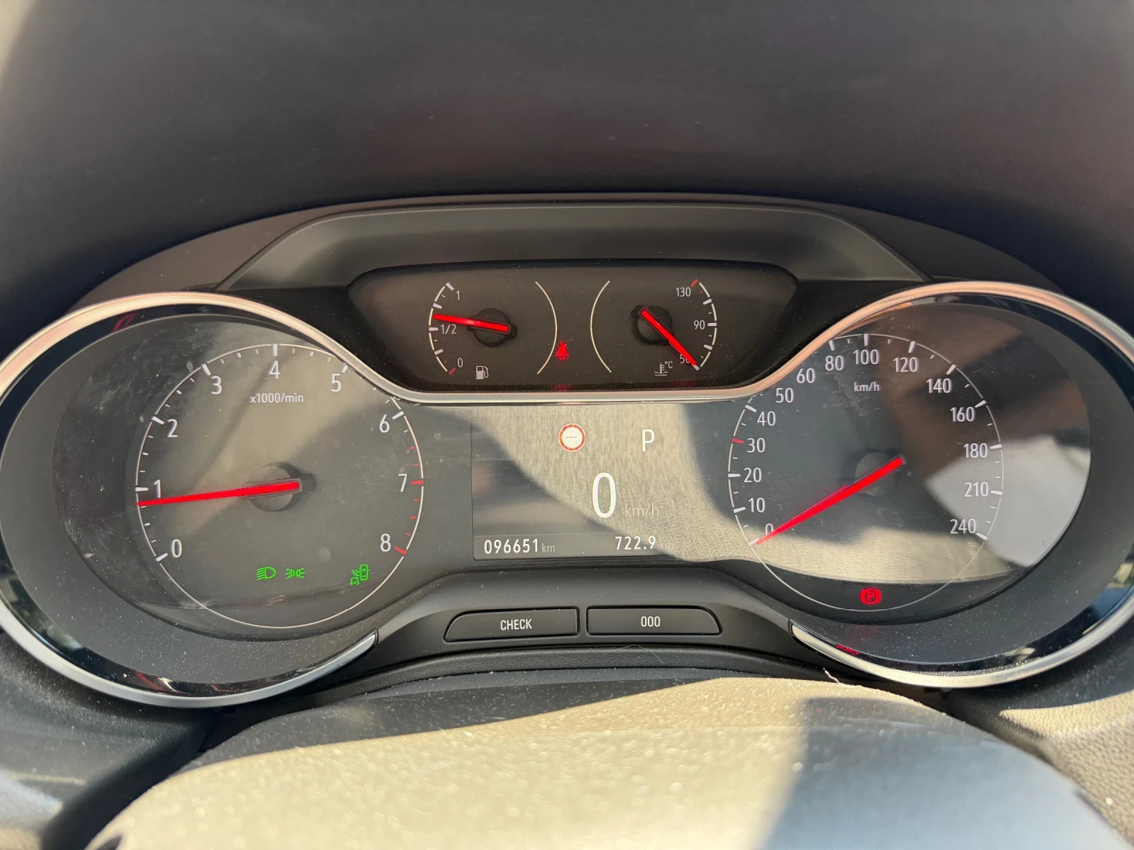 Opel Grandland X 1.2i, снимка 14 - Автомобили и джипове - 55211032