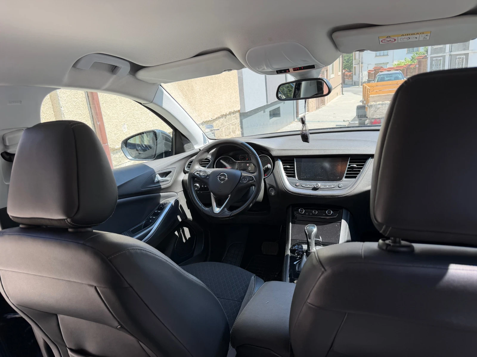 Opel Grandland X 1.2i, снимка 8 - Автомобили и джипове - 55211032