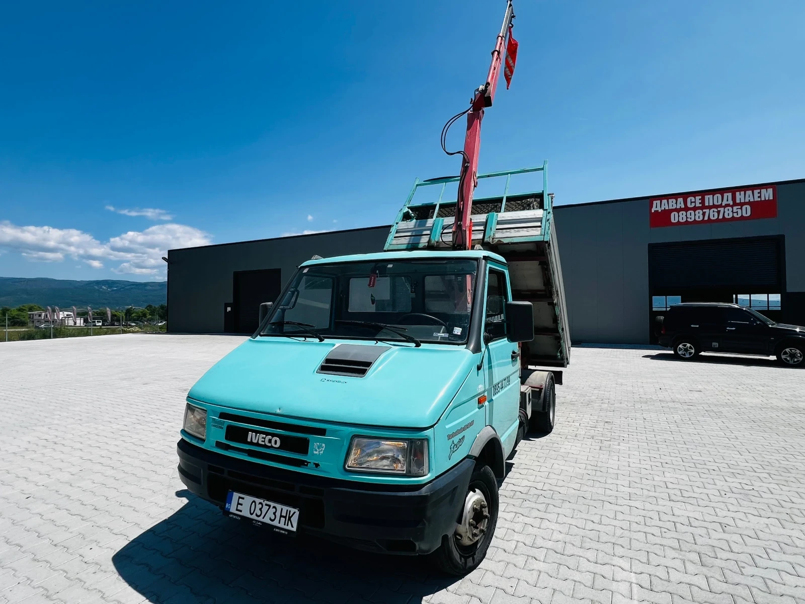 Iveco 3510 Самосвал с кран - изображение 2