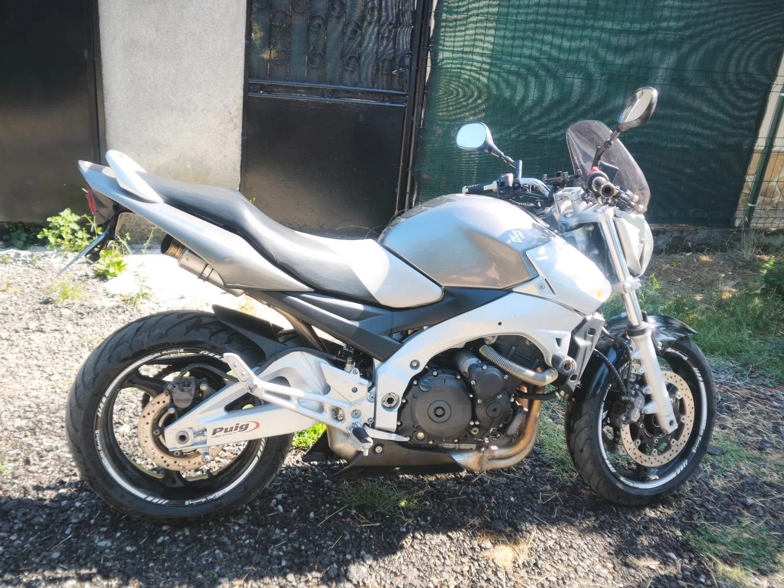 Suzuki Gsr
