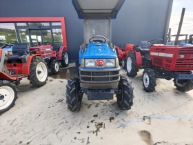 Трактор Kubota 18 к.с. 4X4 нов внос, снимка 2