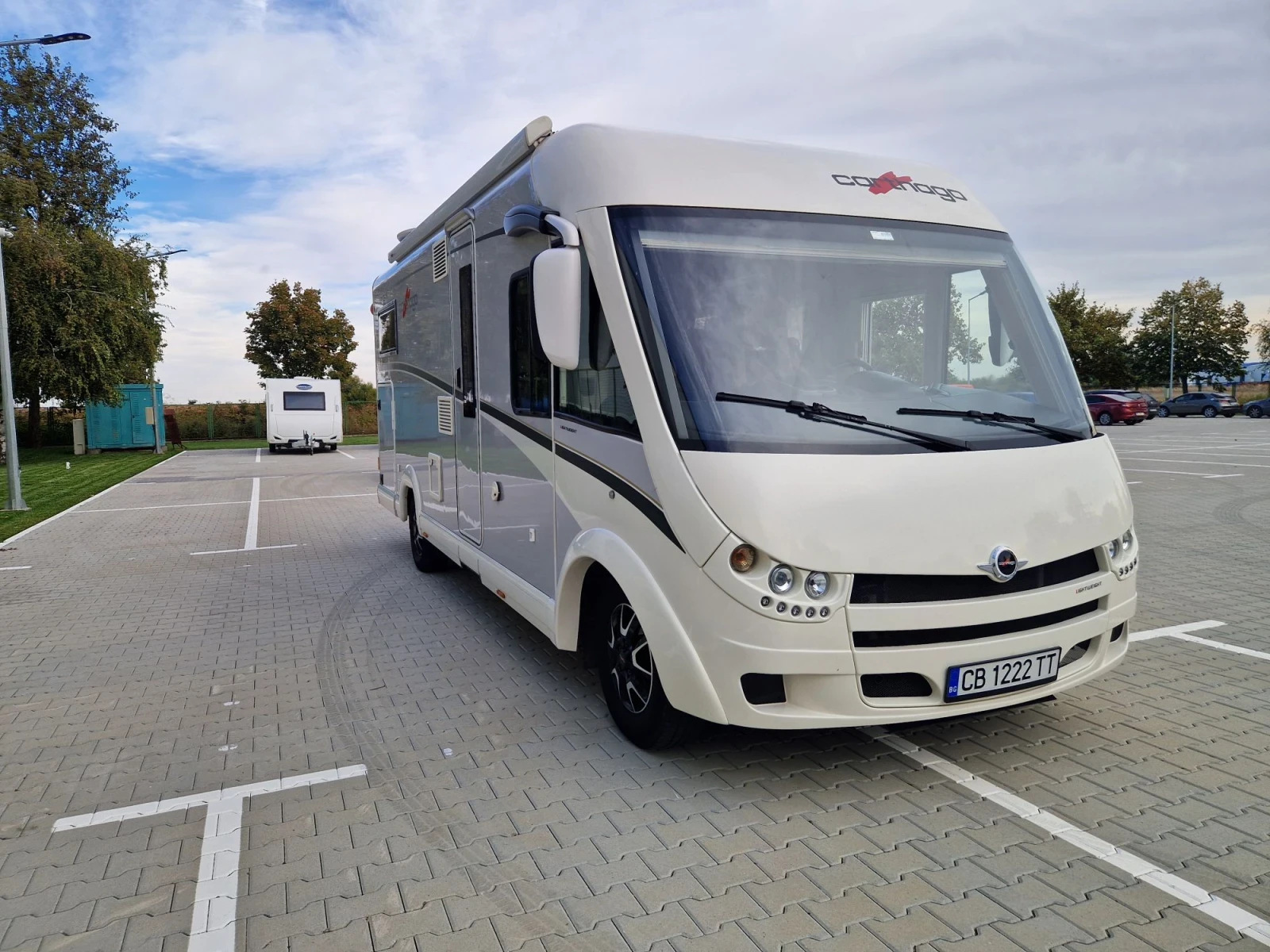 Кемпер Carthago C-Tourer, снимка 2 - Каравани и кемпери - 56528457