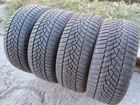 Гуми Зимни 225/45R18, снимка 1 - Гуми и джанти - 47688312