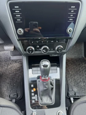 Skoda Octavia 1.5, 150к.с., снимка 12
