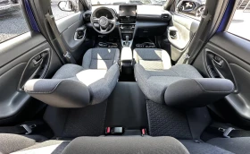 Toyota Yaris Cross 1.5HYBRID 92HP 15000KM LANE ASSIST DISTRONIC - 18000 € / 35204.94 лв. - 40015109 9