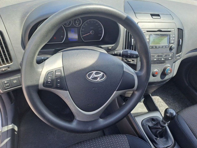Hyundai I30 1,4i,klima, снимка 11 - Автомобили и джипове - 41665399