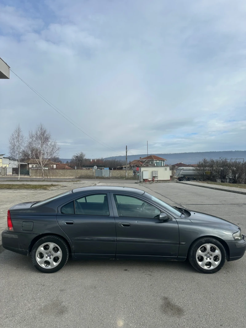 Volvo S60 2.4 D5 163 к.с, снимка 2 - Автомобили и джипове - 48809327