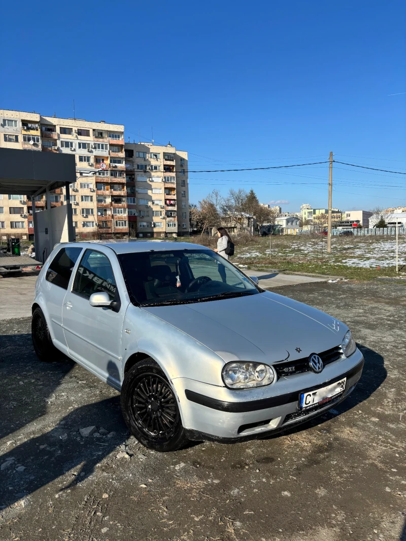 VW Golf, снимка 1 - Автомобили и джипове - 49273664