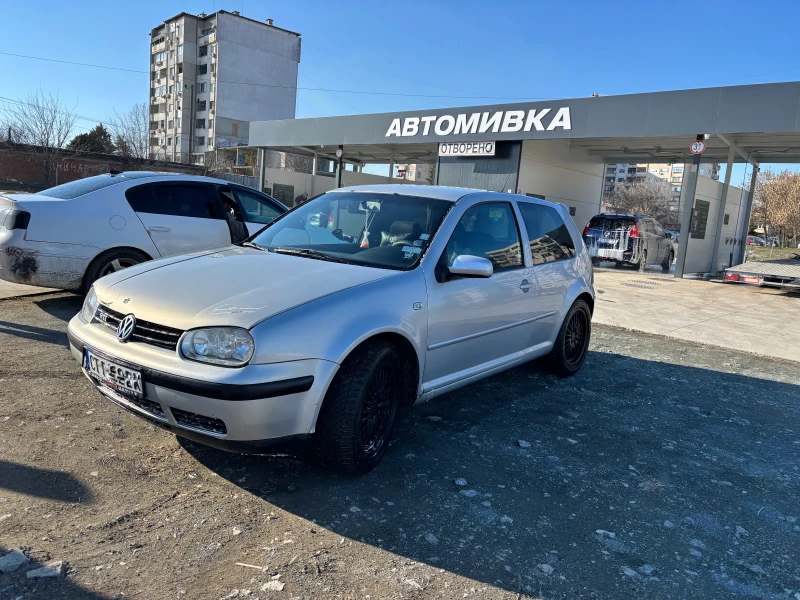 VW Golf, снимка 4 - Автомобили и джипове - 49273664