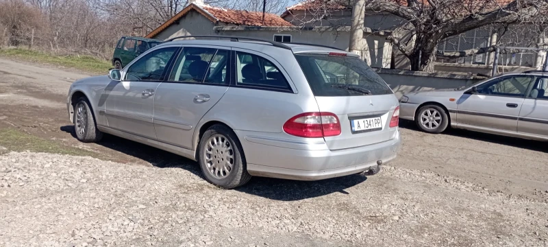 Mercedes-Benz E 280 Комби, снимка 4 - Автомобили и джипове - 49372979