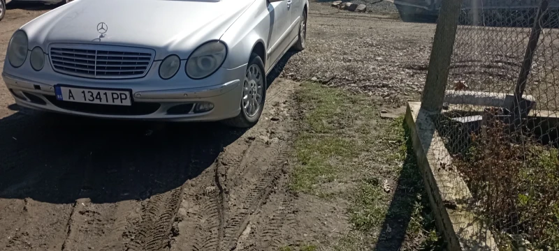 Mercedes-Benz E 280 Комби, снимка 3 - Автомобили и джипове - 49372979