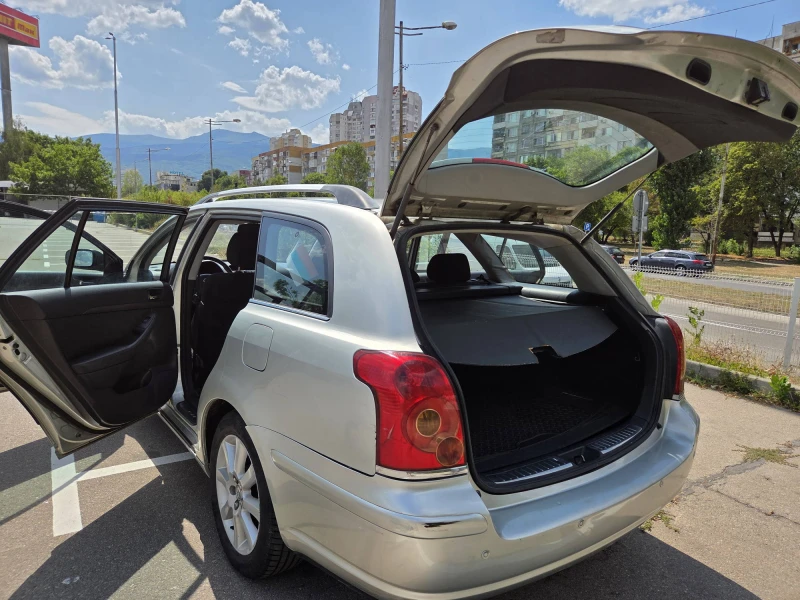 Toyota Avensis, снимка 13 - Автомобили и джипове - 52027841