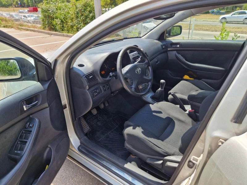 Toyota Avensis, снимка 9 - Автомобили и джипове - 52027841